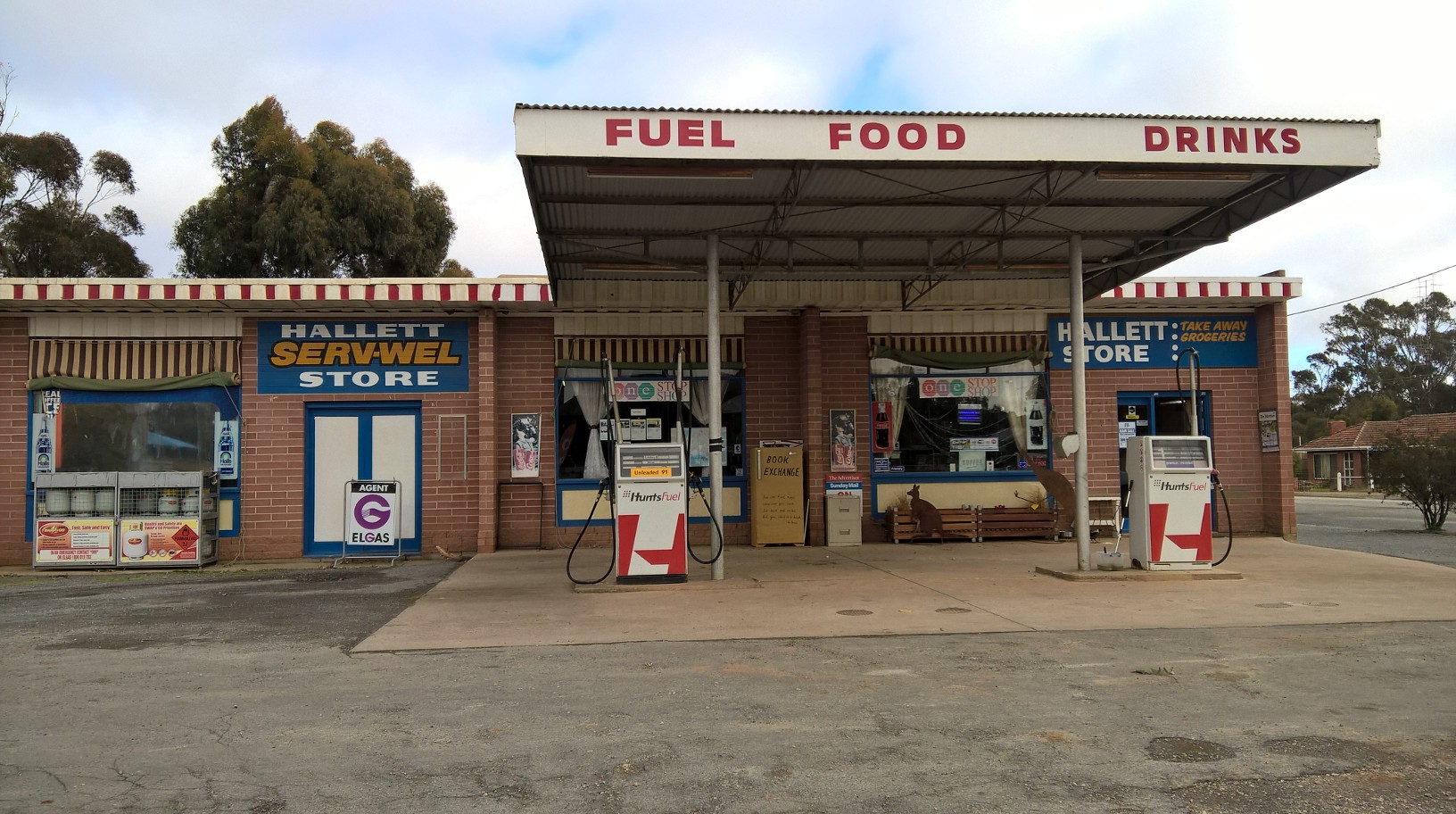 Hallet Store_o