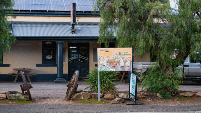 RobertstownHotel_25_HayleyWalmsley_01